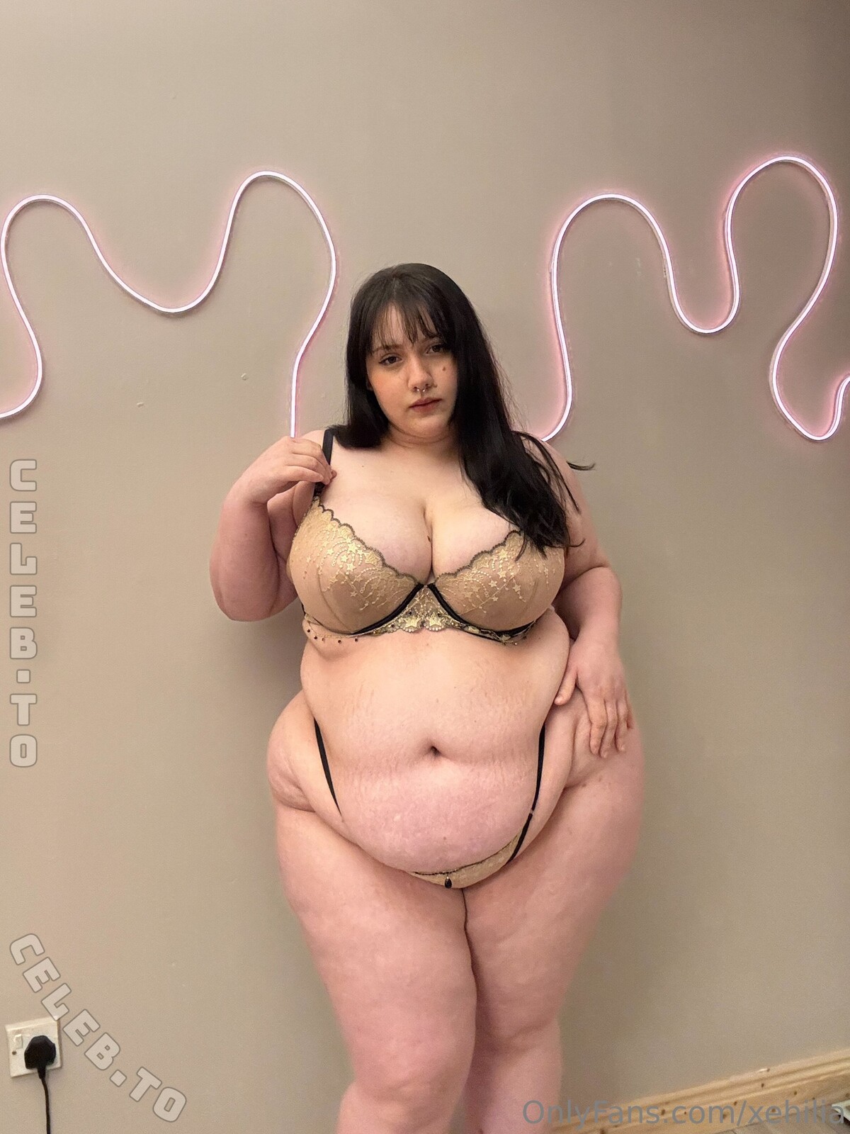 xehilia nude photo 2