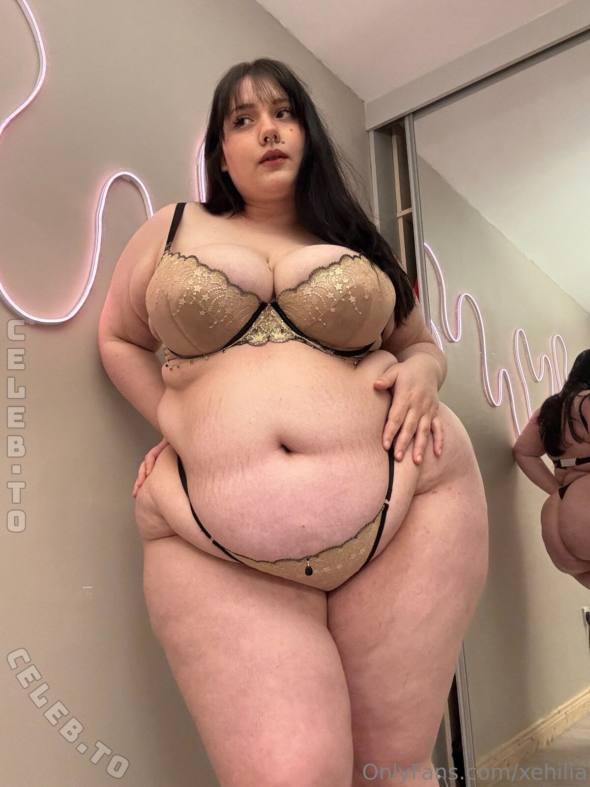 xehilia nude photo 3