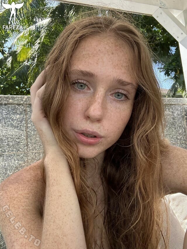 Xenia Squirrel nude photo 13