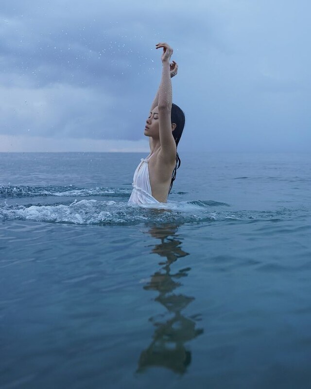 Xin Yu nude photo 1