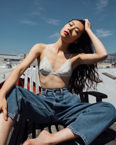 Xin Yu nude photo 25