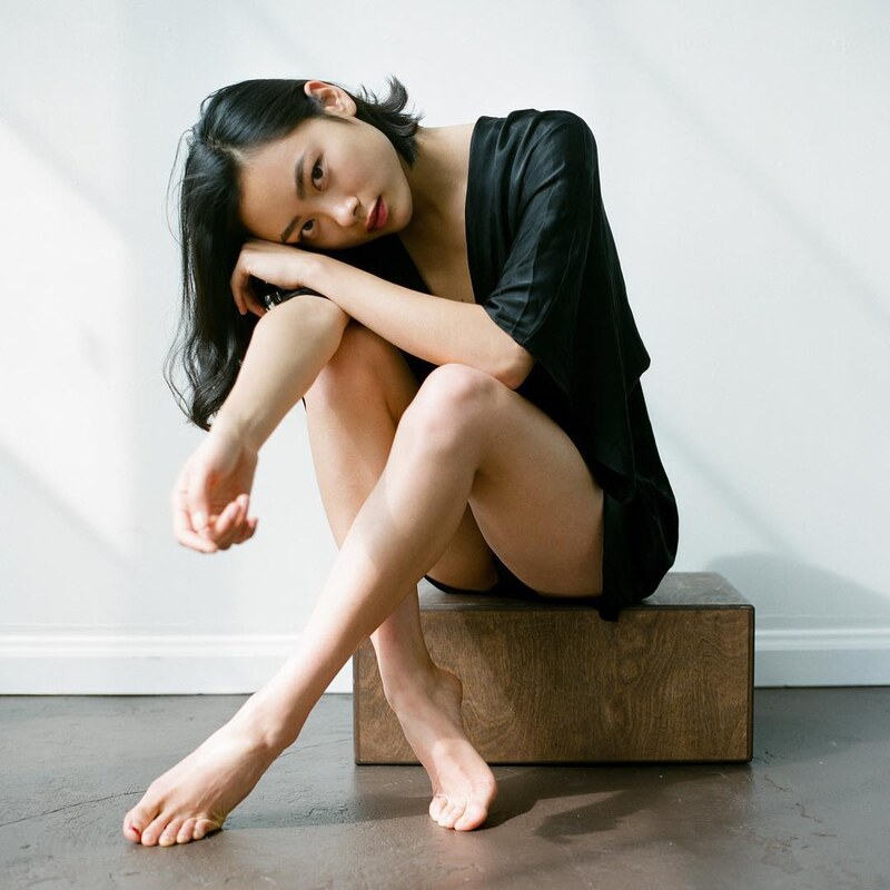 Xin Yu nude photo 17