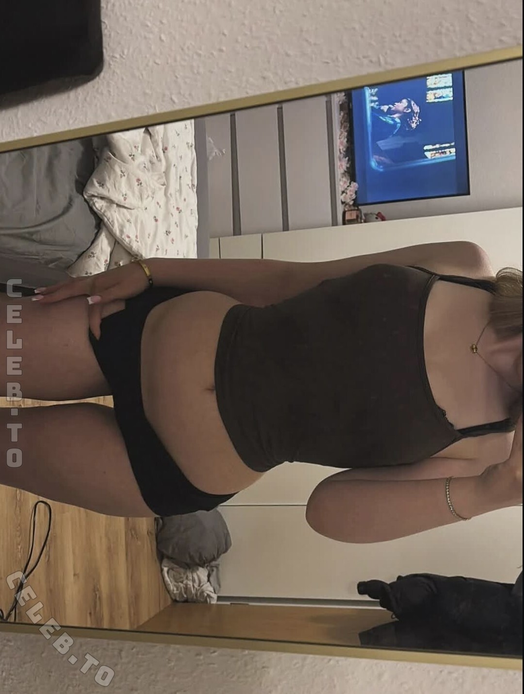 Xlinacute nude photo 2