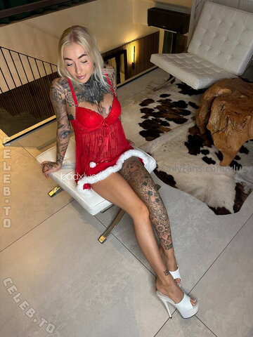 xlucy nude photo 205
