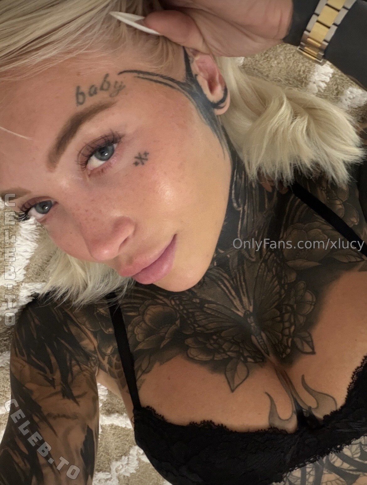 xlucy nude photo 1