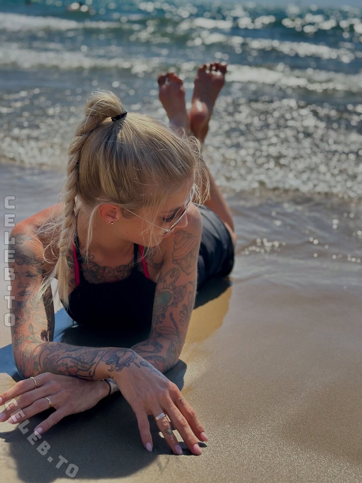xmelbeex nude photo 5