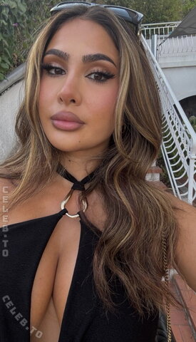 xolejla nude photo 12
