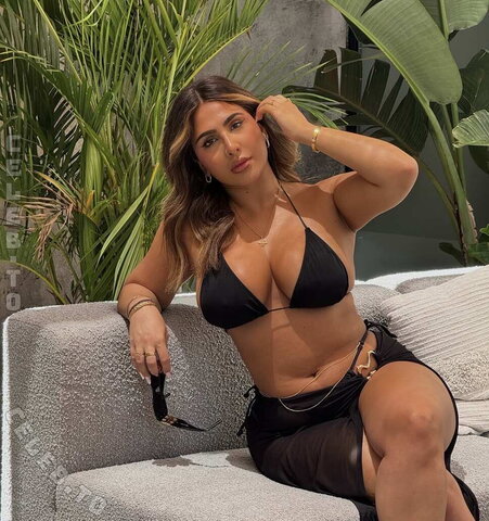 xolejla nude photo 1