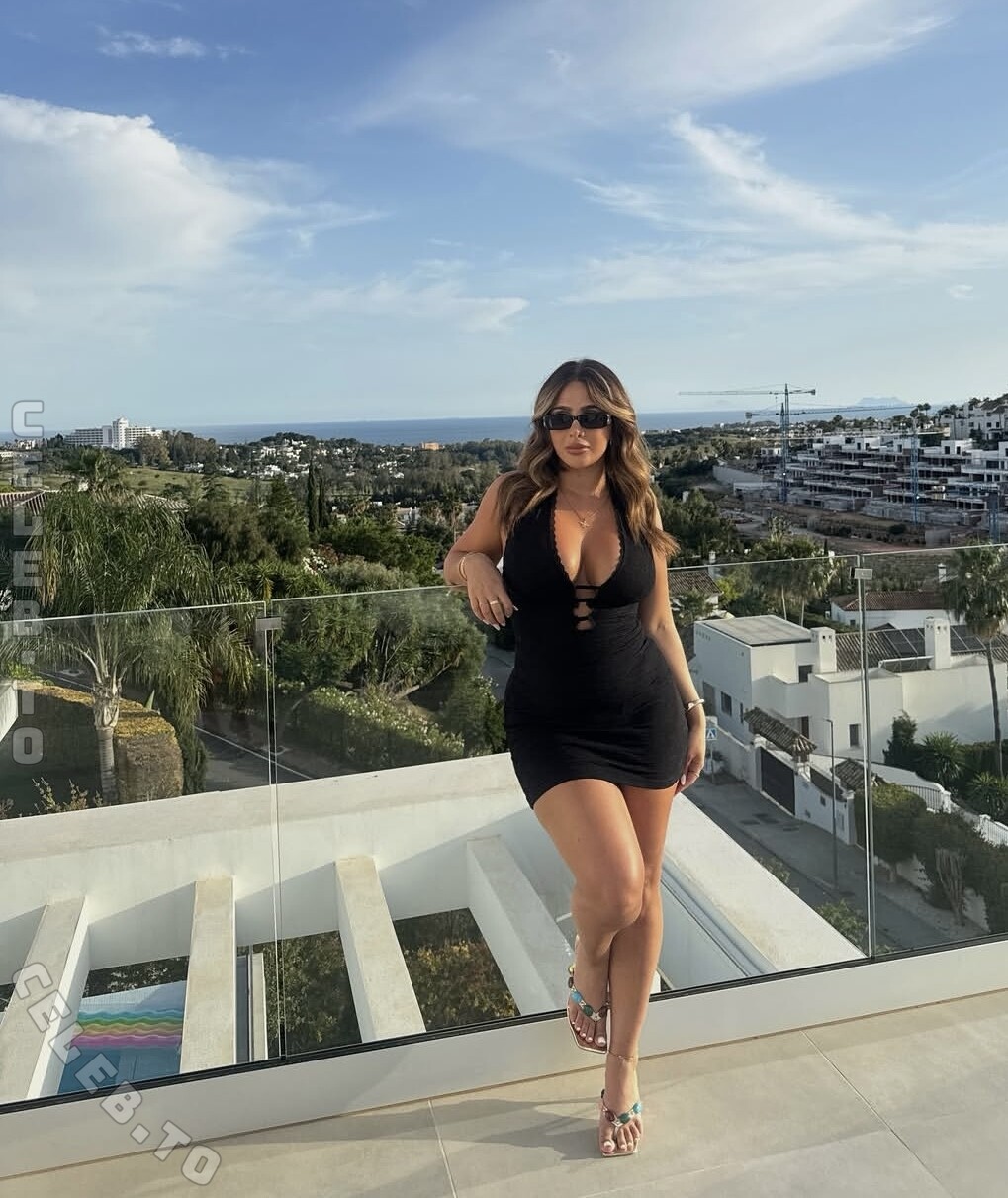 xolejla nude photo 3