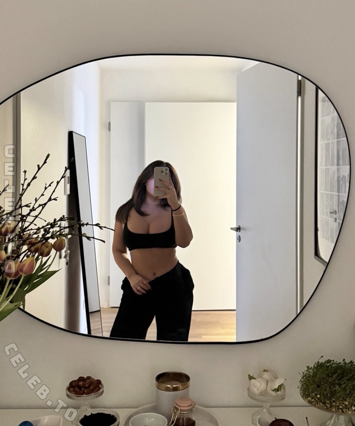 xolejla nude photo 9