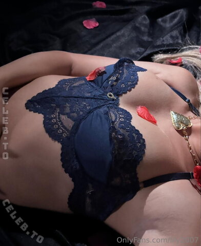 xolilyafterdark nude photo 47