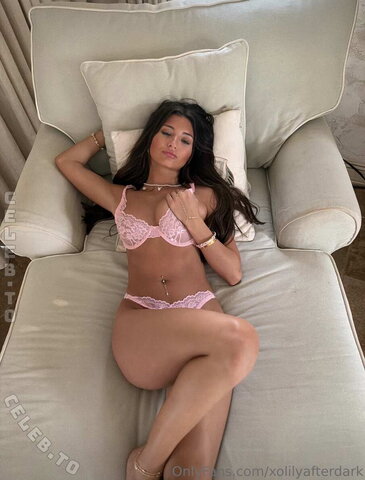xolilyafterdark nude photo 9