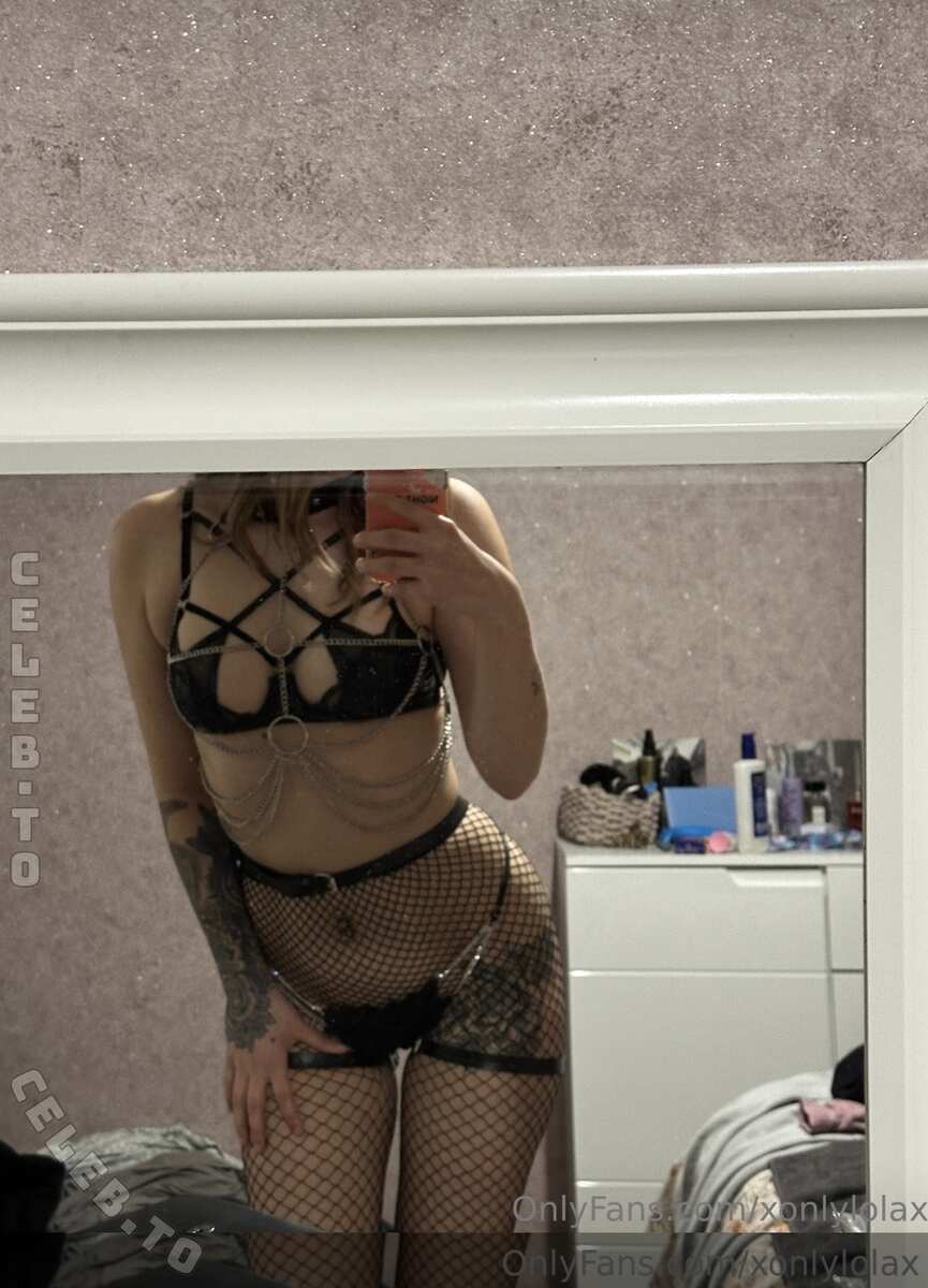 xonlylolax nude photo 4
