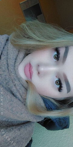 xophelianr nude photo 12