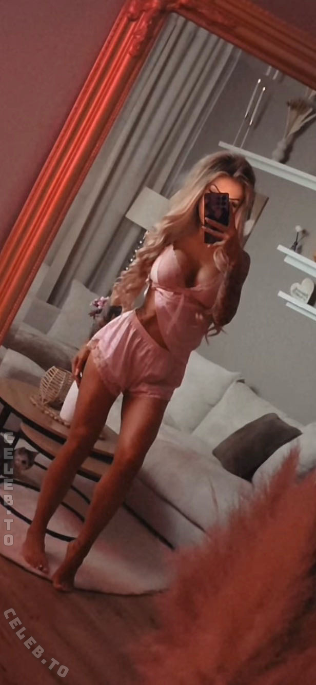 xoxoangelina nude photo 3