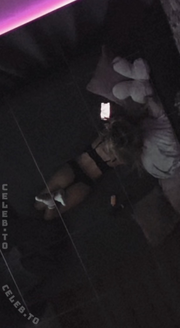 xoxoangelina nude photo 2