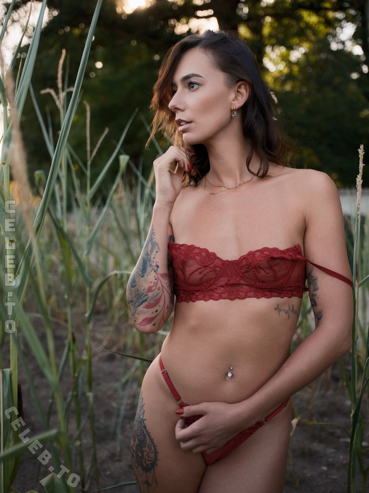 xsimply_bellax nude photo 2