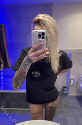 x_soffelchen_x nude photo 4