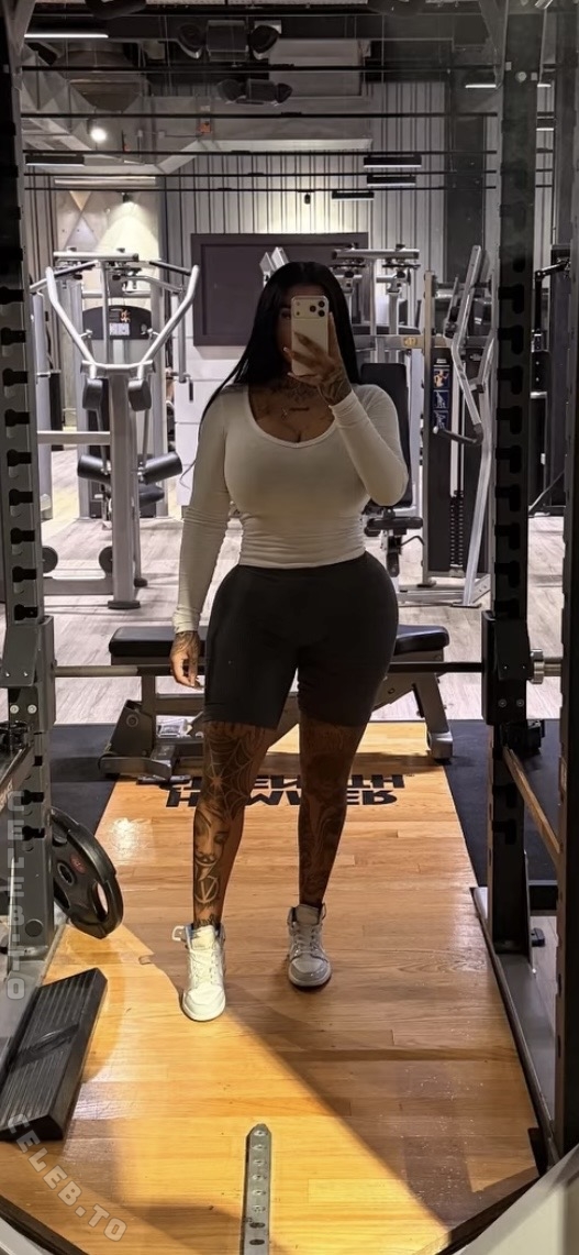 Xsra62 nude photo 2