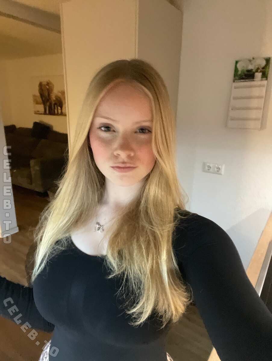 xtiara07 nude photo 5