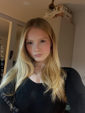 xtiara07 nude photo 14