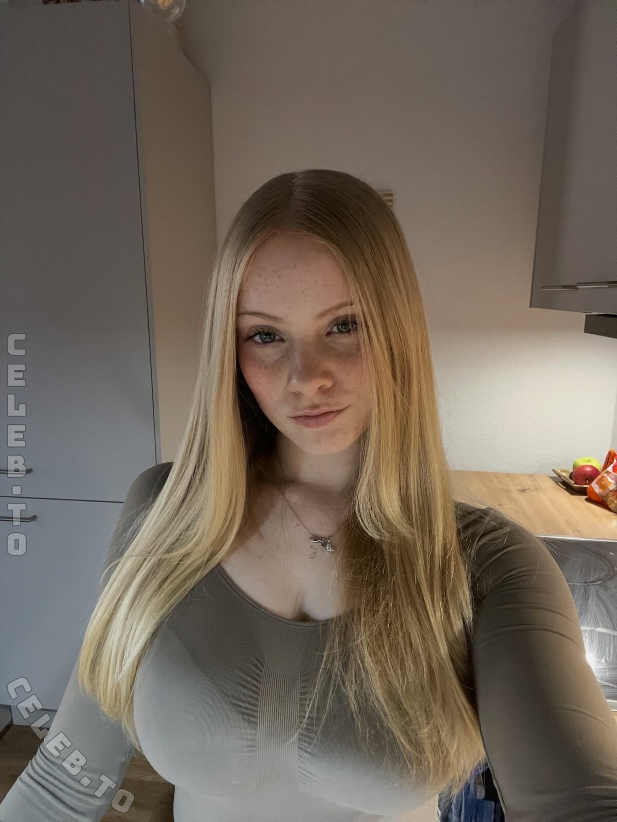 xtiara07 nude photo 5