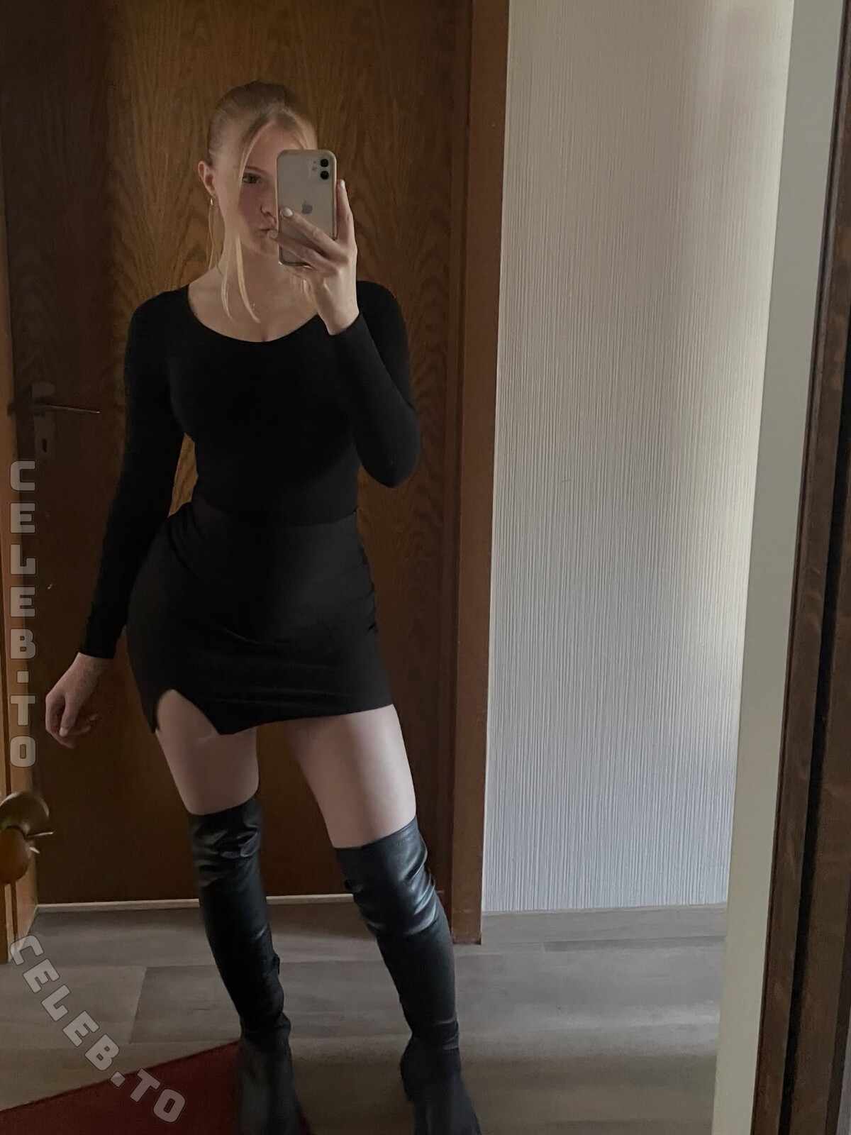 xtiara07 nude photo 10