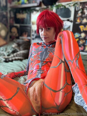 xxxzombiezx nude photo 32