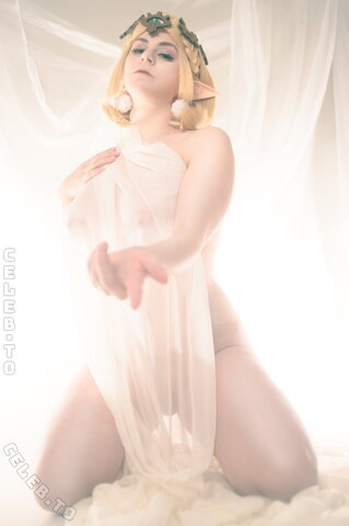 Xylia Cos nude photo 2