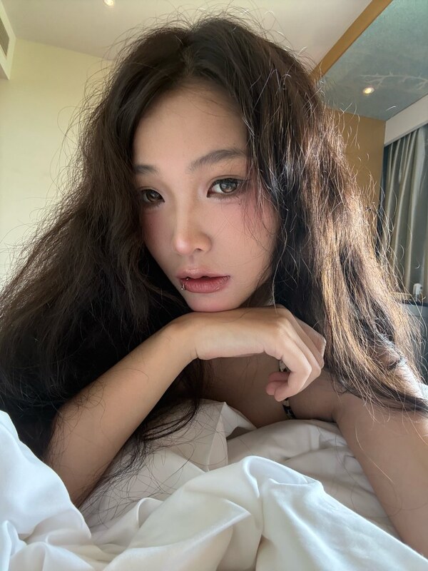 X_Yunq nude photo 3