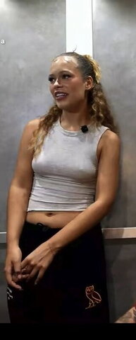 Y0nn.4 Sexy (1 photo)