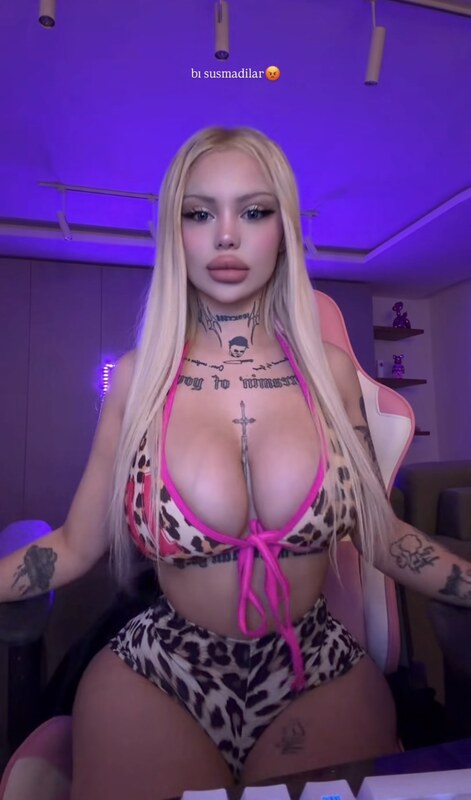 yağmur temiz nude photo 3