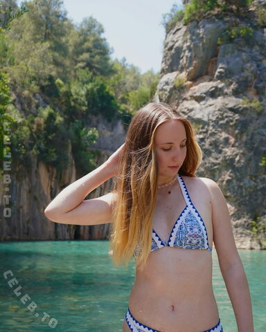 Yana Kosheavia nude photo 16
