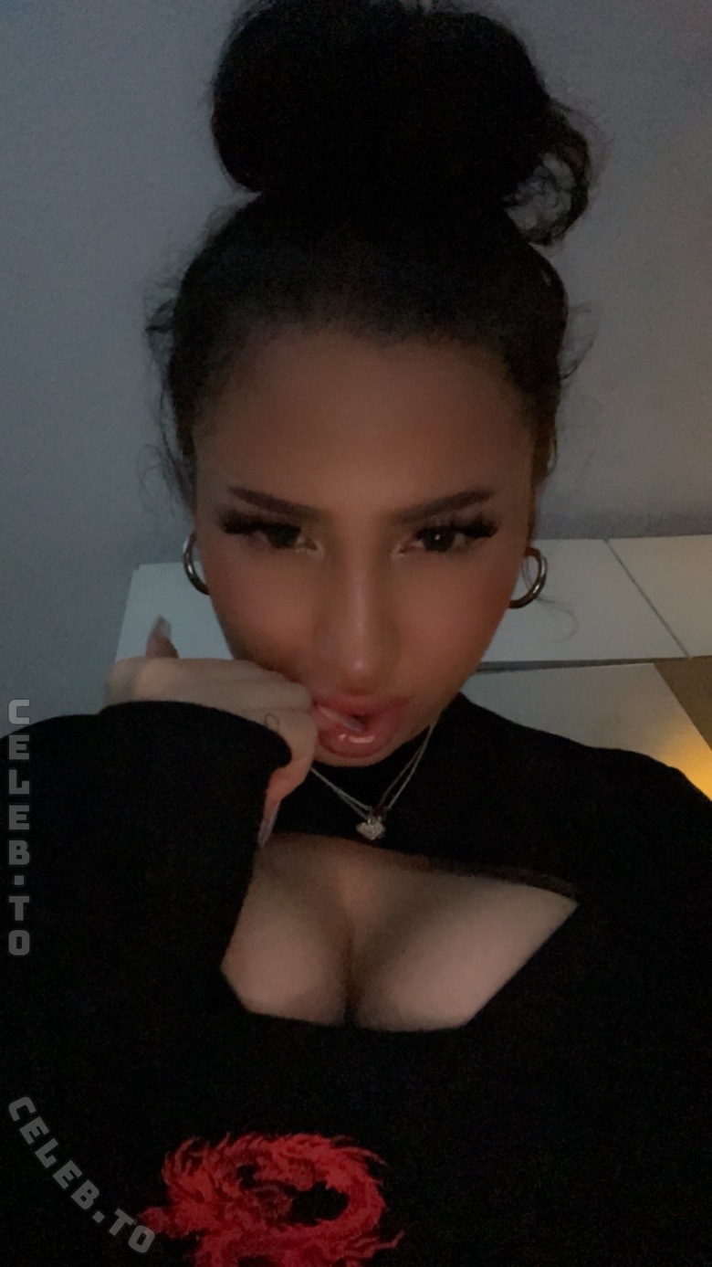 Yasilisches nude photo 1