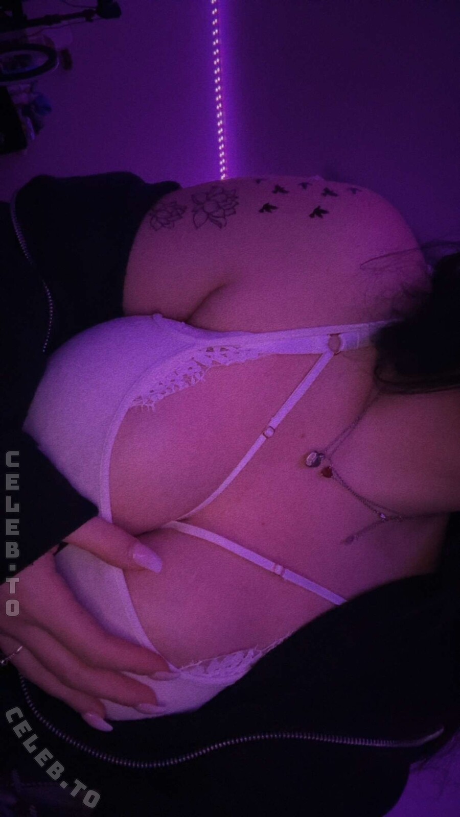 Yasilisches nude photo 1