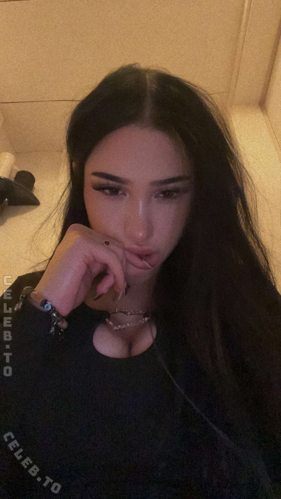 Yasilisches nude photo 7
