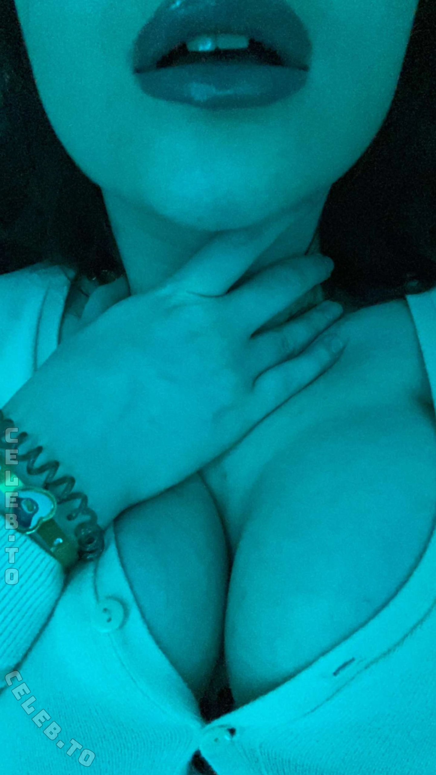 Yasilisches nude photo 2