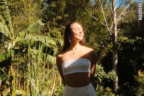 Yasmin Forest nude