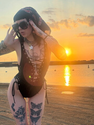 yeahimcaroline nude photo 6