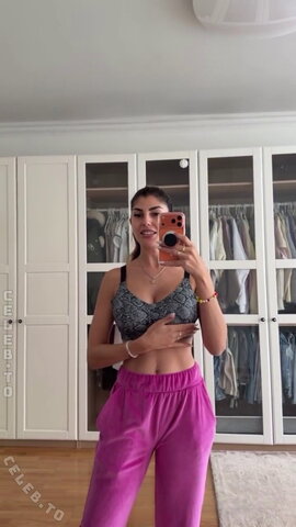 Yeliz Koc nude photo 22