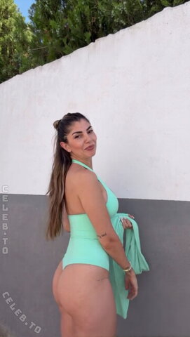 Yeliz Koc nude photo 1