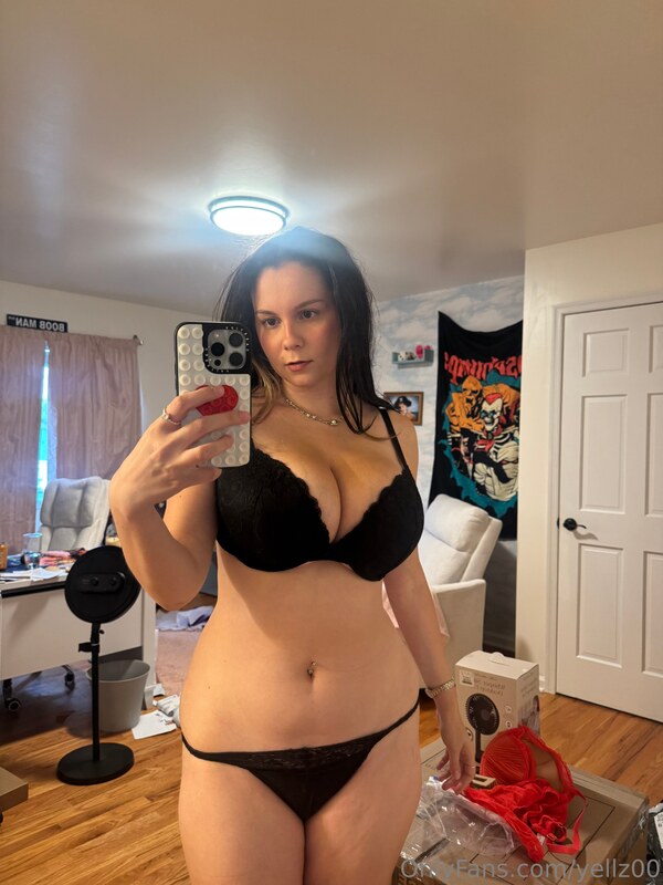 yellz0 nude photo 15