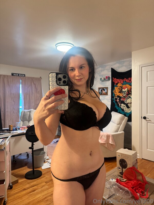yellz0 nude photo 20