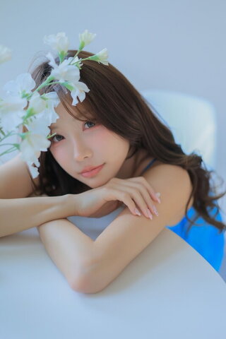 Yeon Yu nude photo 8