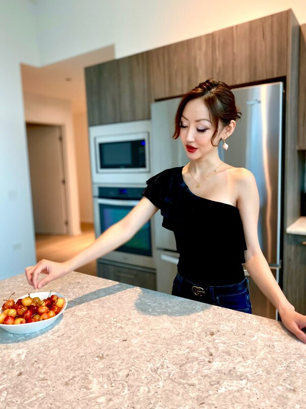 Yeonmi Park nude photo 4