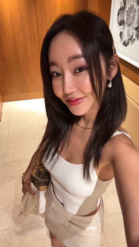 Yeonmi Park nude photo 1