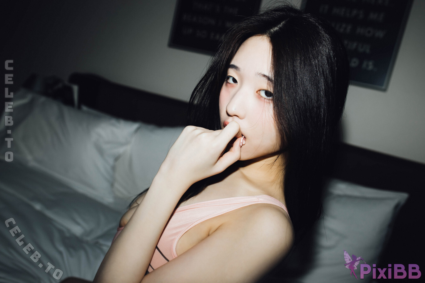 Yeonwoo Lee nude photo 8