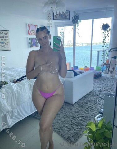 YesJulz nude photo 21