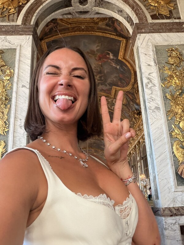 YesJulz nude photo 3