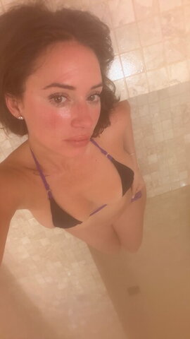 YesJulz Sexy (1 photo)